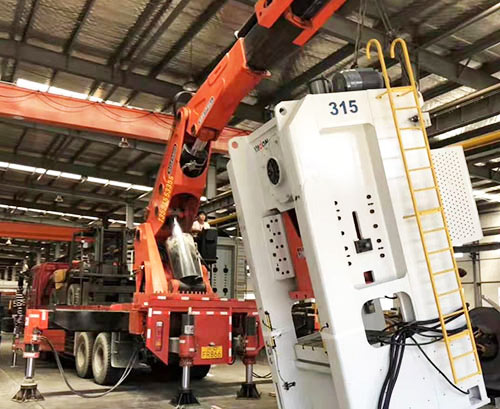 潜山提升工作效率，选择优质折臂吊租赁服务