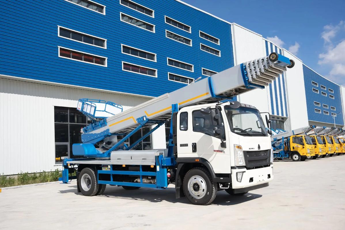 潜山出租云梯车高空作业车 建筑垃圾搬运